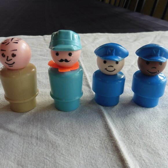Vintage Fisher Price Little People (4) - Picture 1 of 6